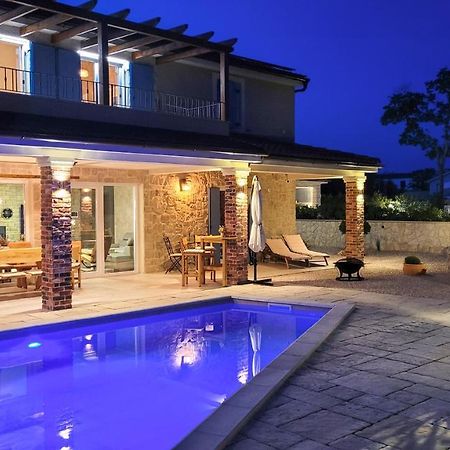 Villa Alara - Charming Villa With Heated Swimming Pool Milohnici Kültér fotó