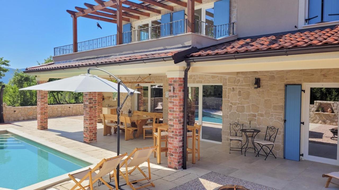 Villa Alara - Charming Villa With Heated Swimming Pool Milohnici Kültér fotó