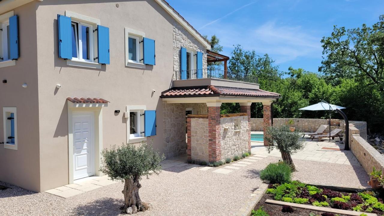 Villa Alara - Charming Villa With Heated Swimming Pool Milohnici Kültér fotó